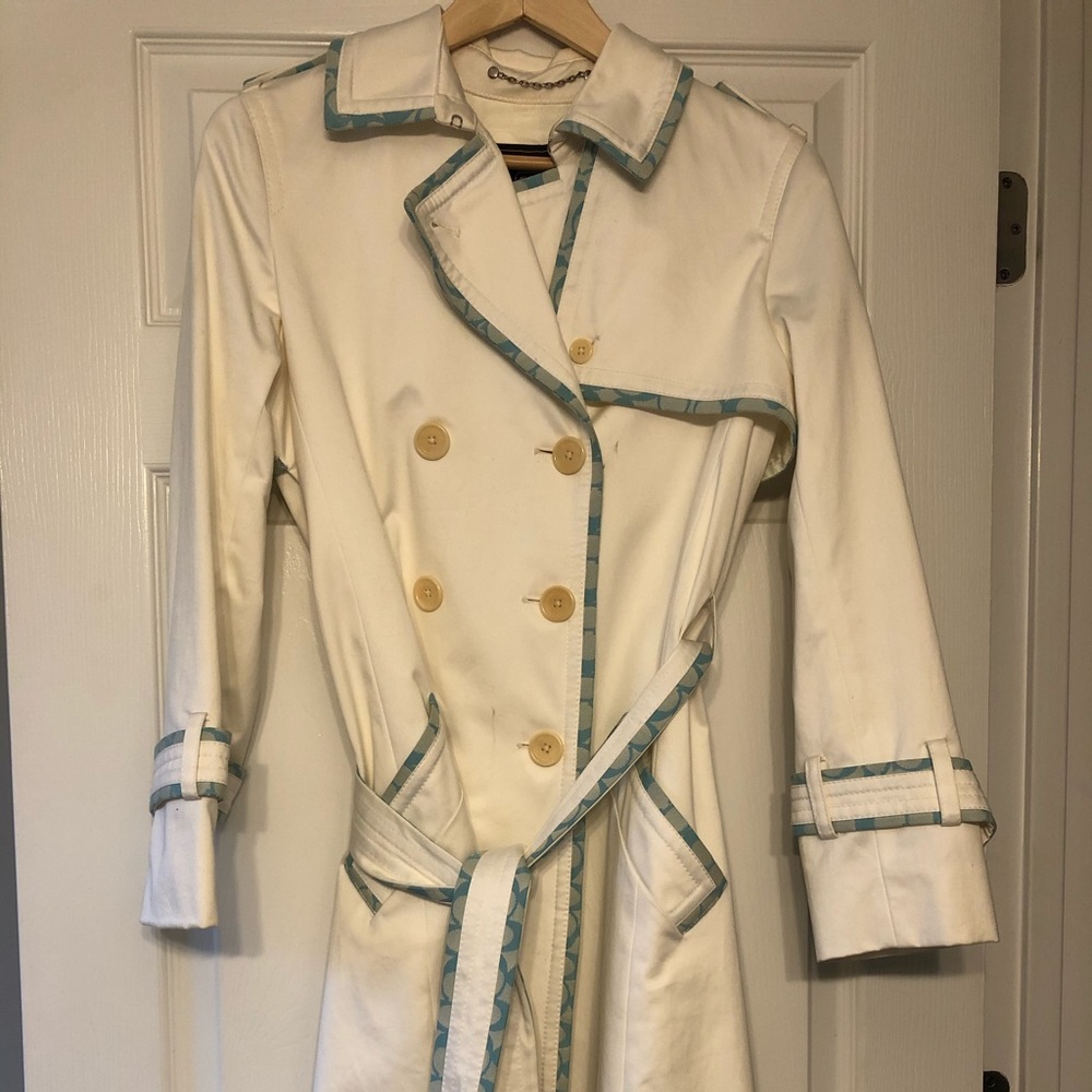 Coach trench. Perfect for spring! Teal accents!